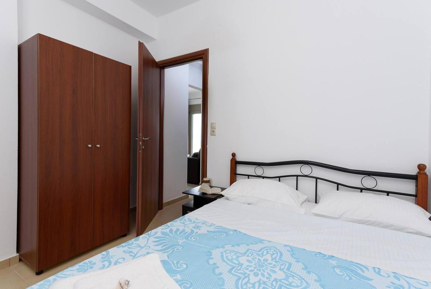 Sofia Apartment, With Sea & Mountain View Kalamaki  Ngoại thất bức ảnh